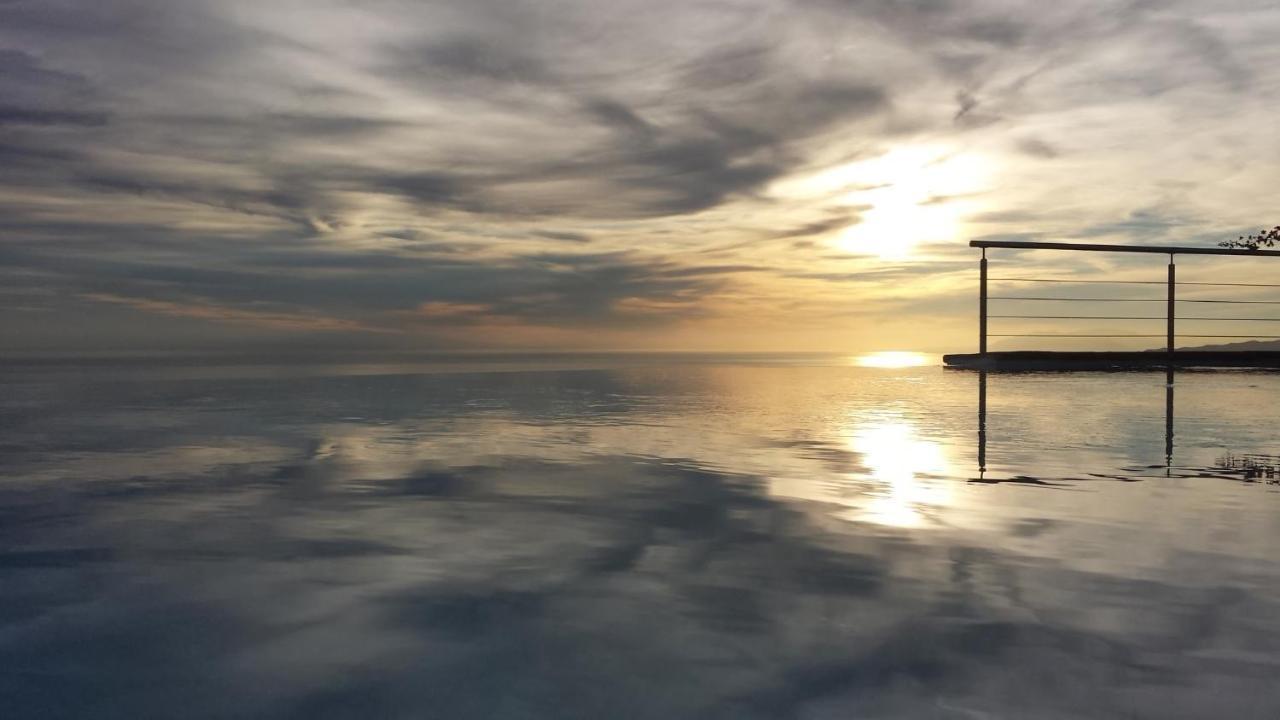 Villa Perla Blanca Sayalonga Buitenkant foto