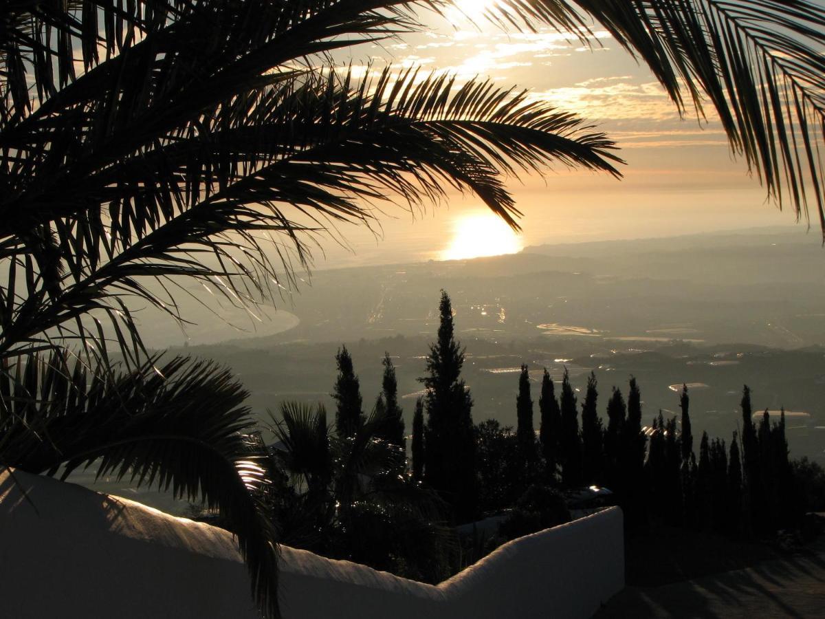 Villa Perla Blanca Sayalonga Buitenkant foto