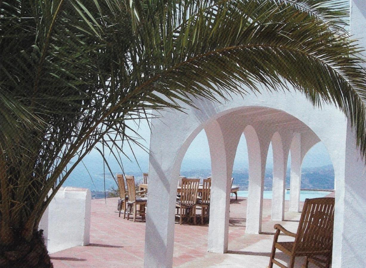 Villa Perla Blanca Sayalonga Buitenkant foto