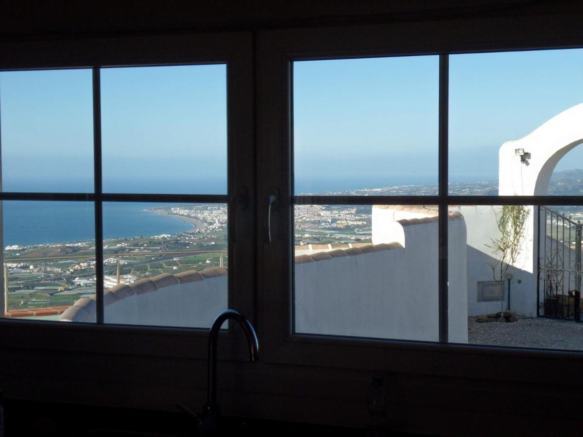 Villa Perla Blanca Sayalonga Buitenkant foto